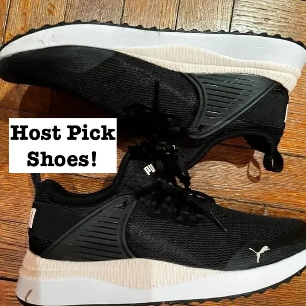 Puma Soft Foam Sneakers (Black and Pink /‎ Size 8)